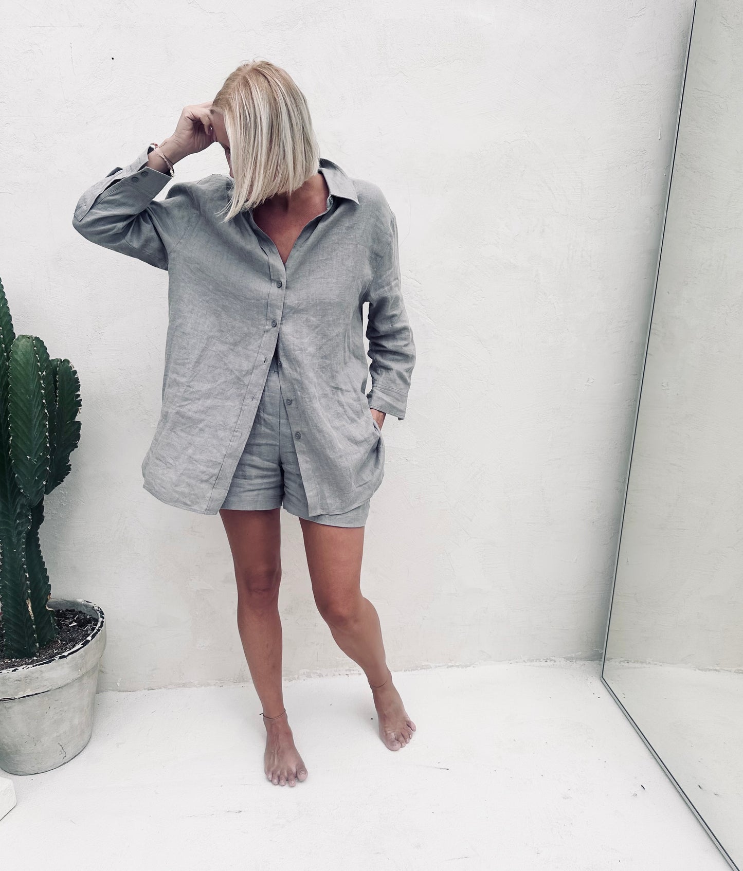LINEN SHORTS “SILENCE”