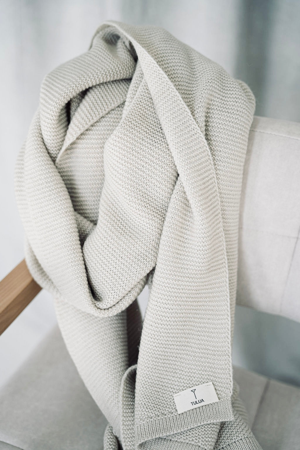 CLOUD HUG SCARF