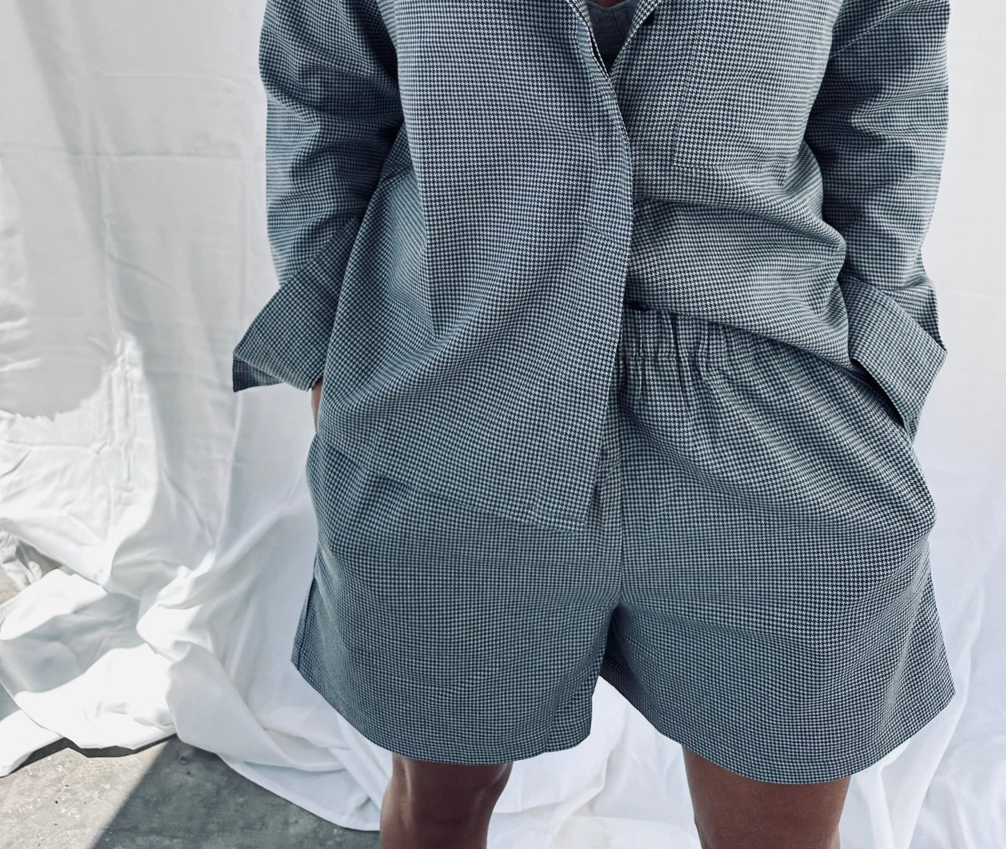 A. LINEN BLEND SHORTS “IDILI”