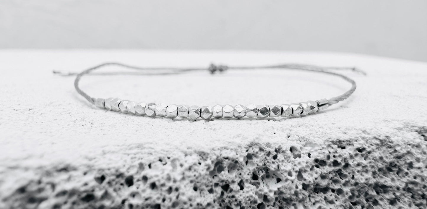 DELICATE SILVER BEADS BRACELET