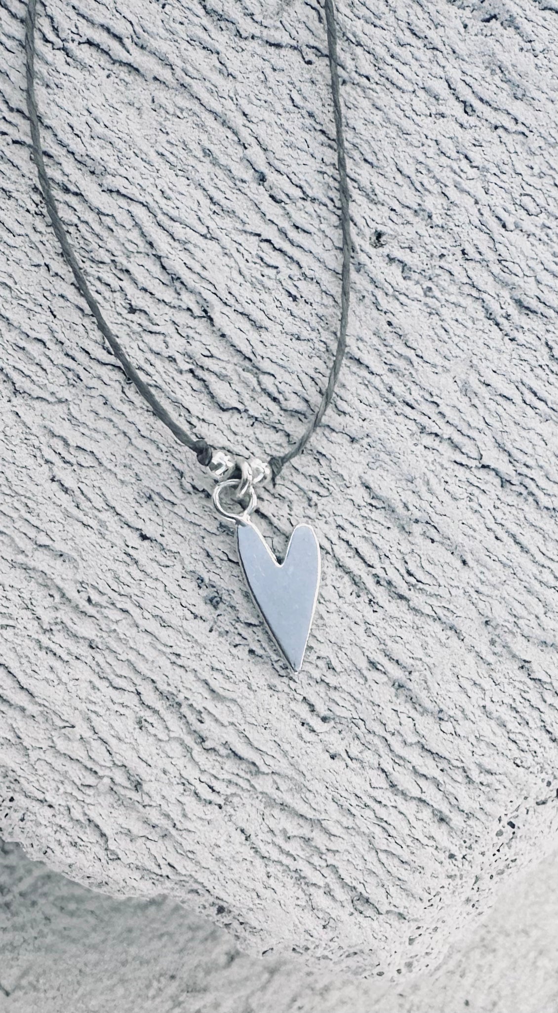 ASYMMETRIC HEART NECKLACE