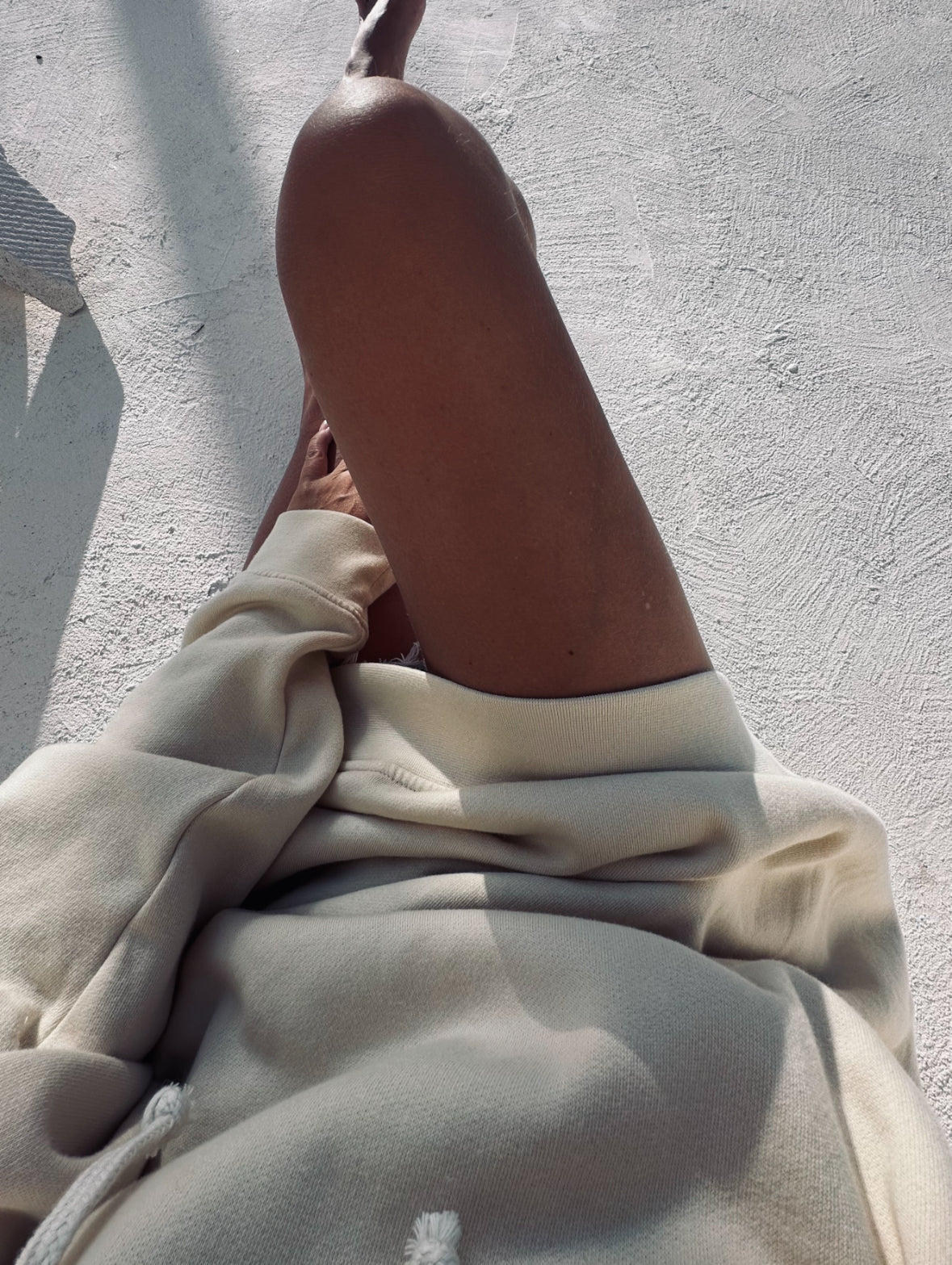A HOODIE. OVERSIZED.