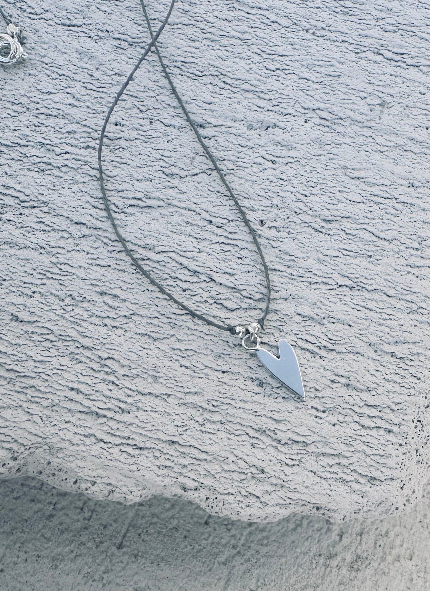 ASYMMETRIC HEART NECKLACE