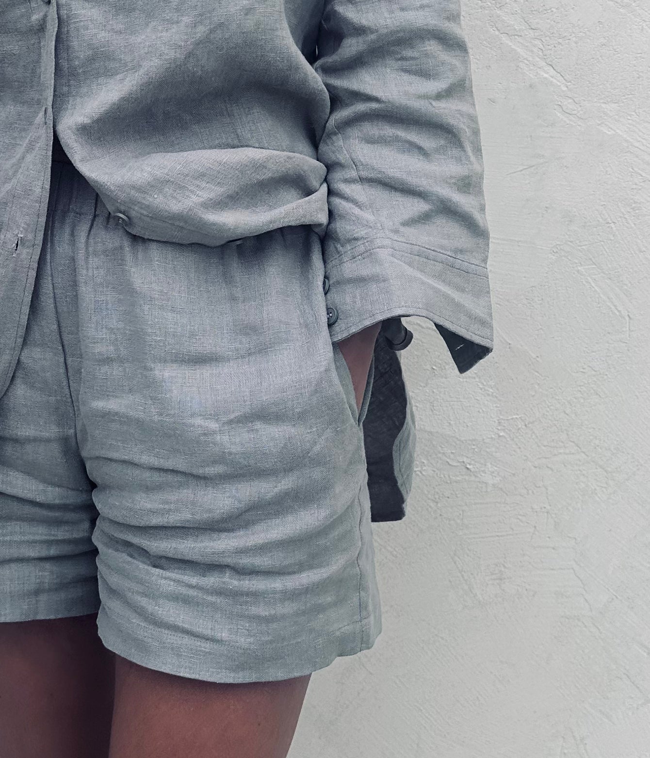 LINEN SHORTS “SILENCE”