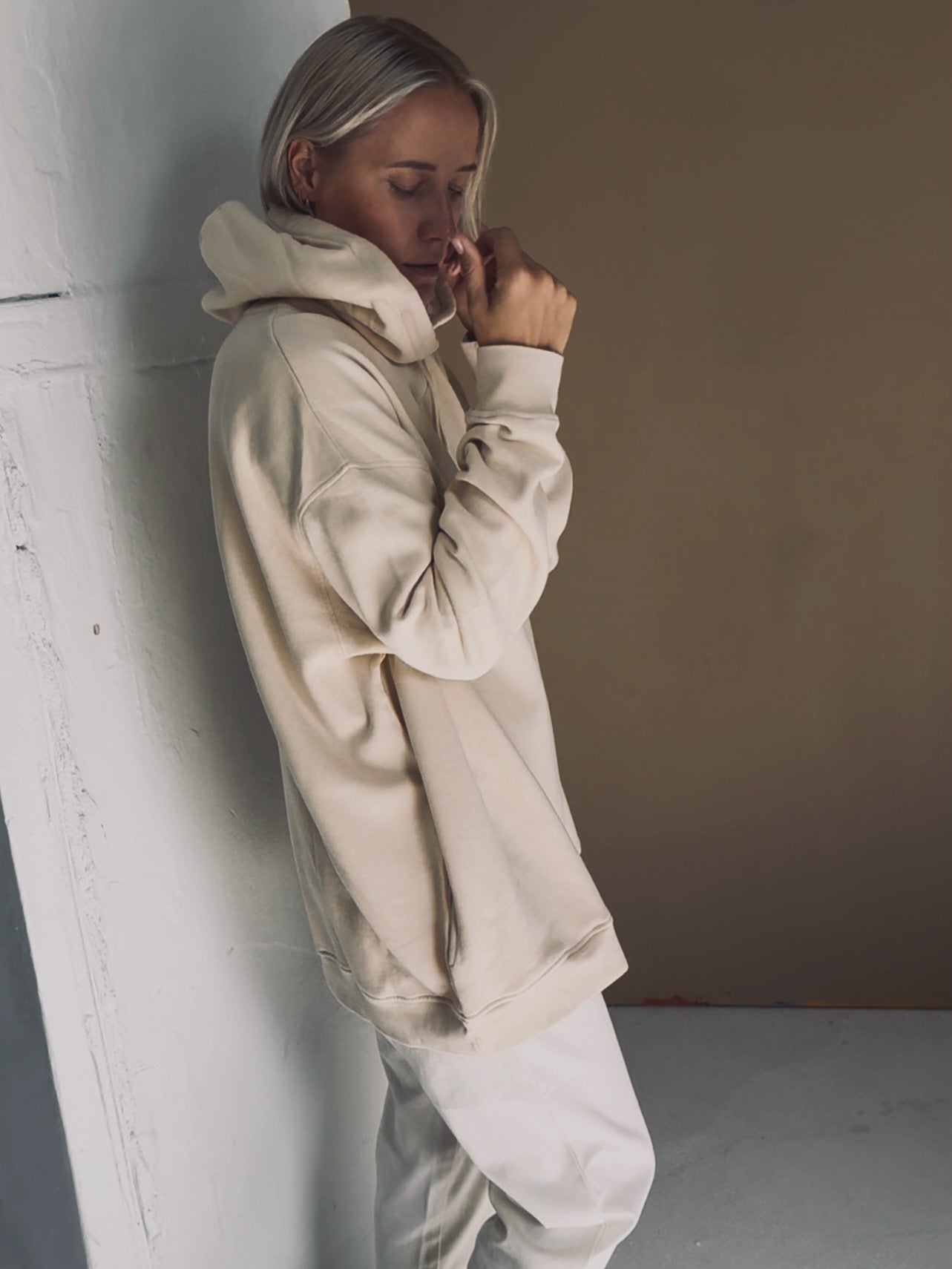 A HOODIE. OVERSIZED.