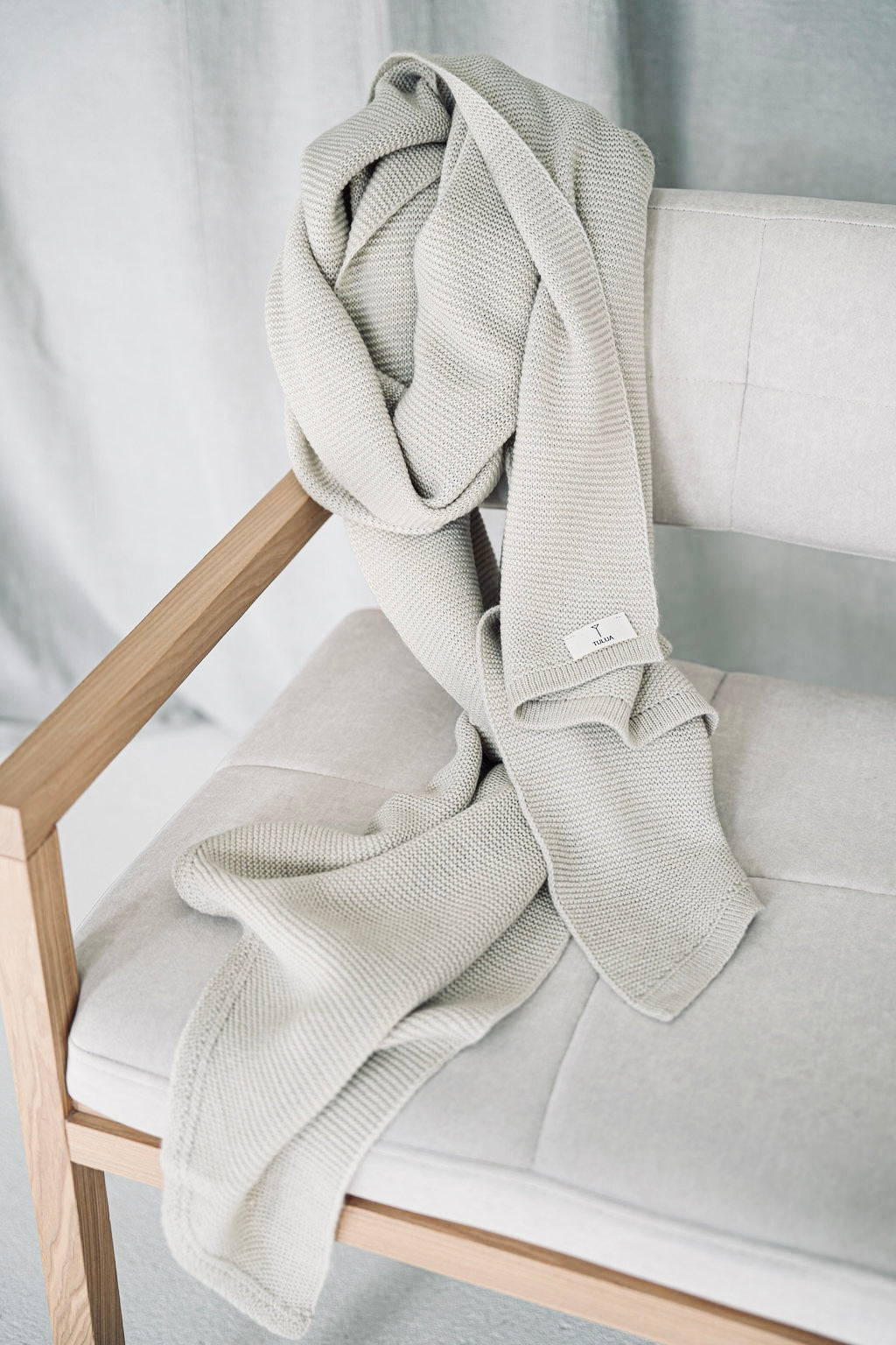 CLOUD HUG SCARF