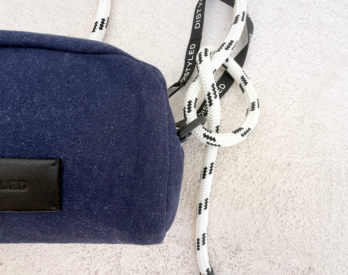 RE.MADE CAMERA BAG WITH PRINT - dark blue