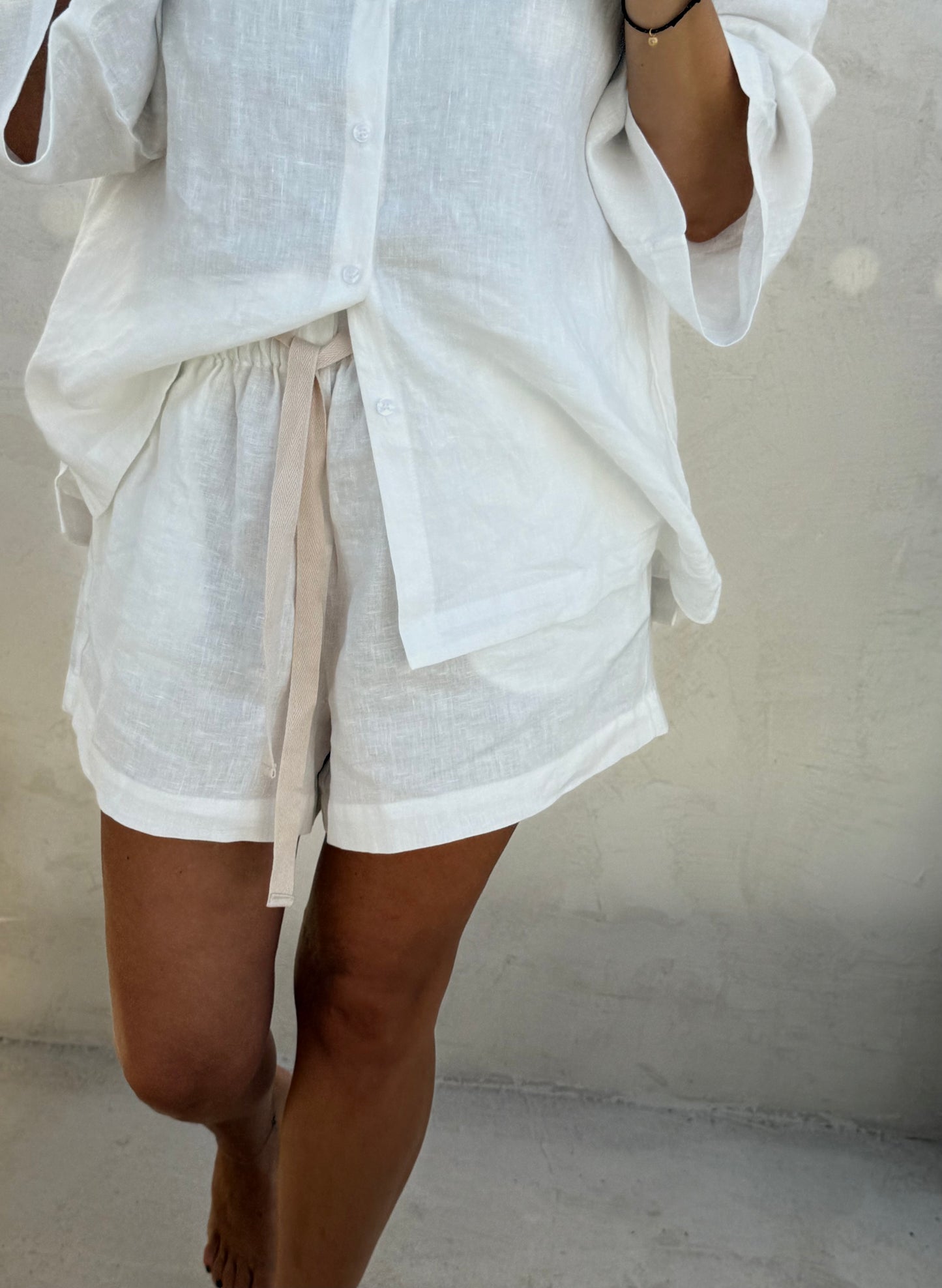 COCONUT LINEN SHORTS